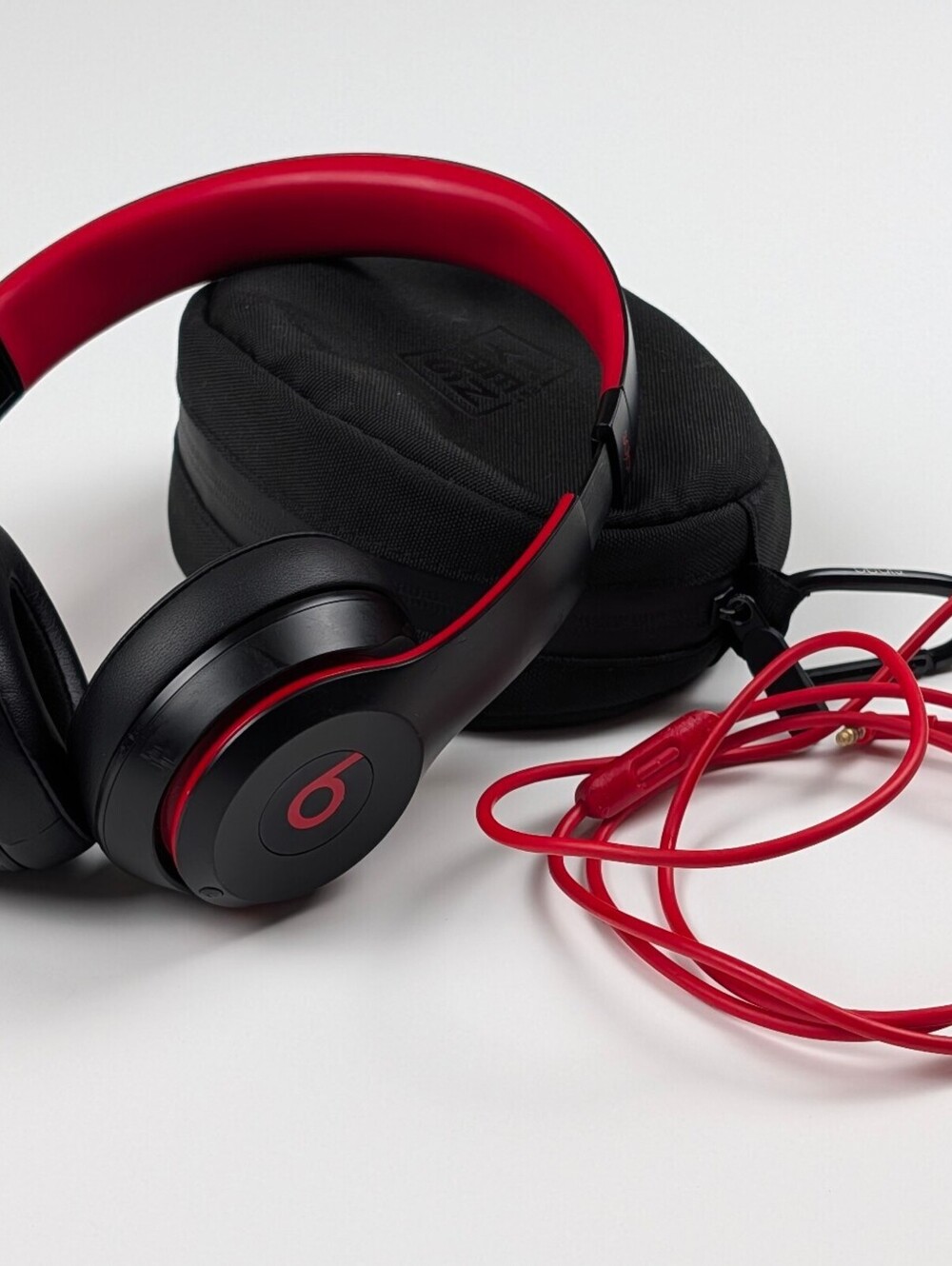Beats Solo3 Wireless Headphones Black Red Y2K Gymcore Tested New Pads Athleisure